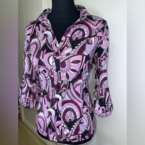 VINTAGE INC Women's Pink and Black Patterned Button Down Top - Picture 3 of 10